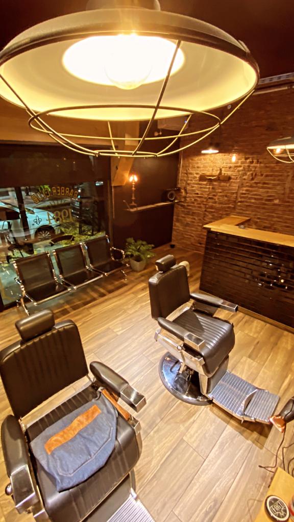 Sala de espera de 1984 Barber Club